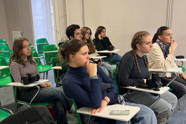 Concentrés sur le cours de photographie !